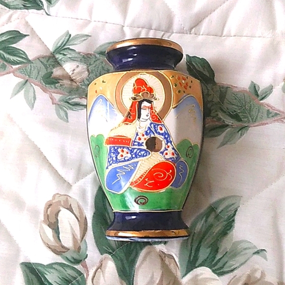 Amazing Japanese handpainted vintage vase in excellent condition (J1) - Picture 1 of 8